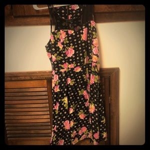 Sleeveless floral dress